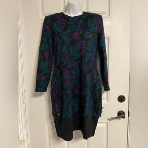 T18a- ALL THAT JAZZ Black-Green Floral Print Knit Midi Sweater Dress